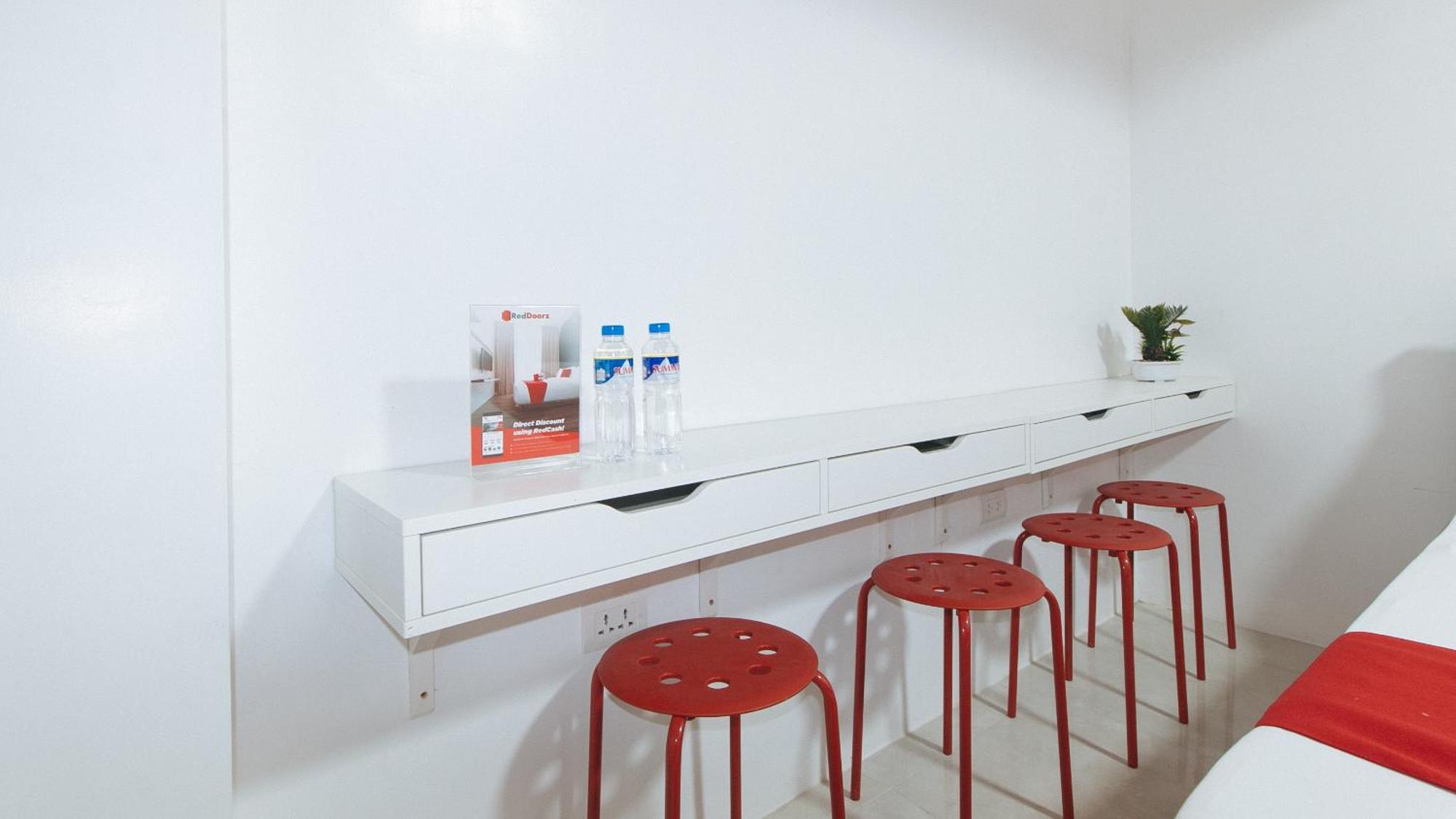 Reddoorz Near Ust Sampaloc Manila Hotel Exterior photo