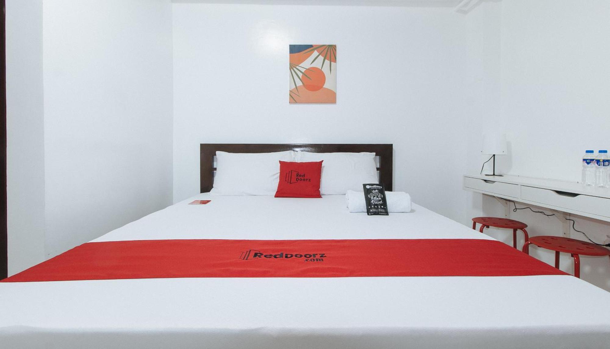 Reddoorz Near Ust Sampaloc Manila Hotel Exterior photo